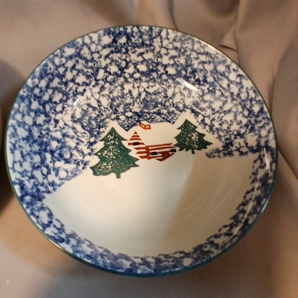 Folkcraft Cabin in the Snow Tienshan 2 Serving Bowls 9" Vintage Spongeware - Picture 3 of 10